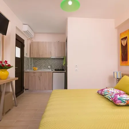 Ermioni Aparthotel *