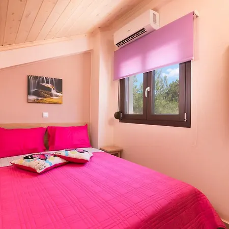 Ermioni Aparthotel *