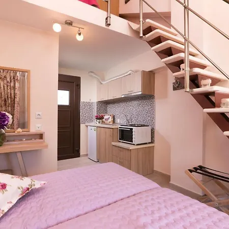 Ermioni Aparthotel 4*
